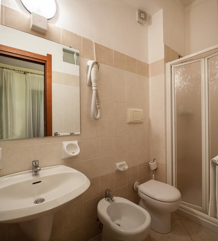 קליארי Hotel La Terrazza חדר תמונה
