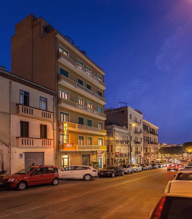 קליארי Hotel La Terrazza מראה חיצוני תמונה